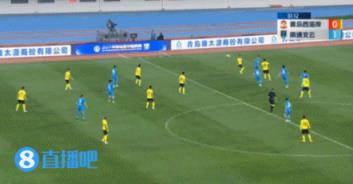 目不忍视青岛西海岸后防半场花式送礼